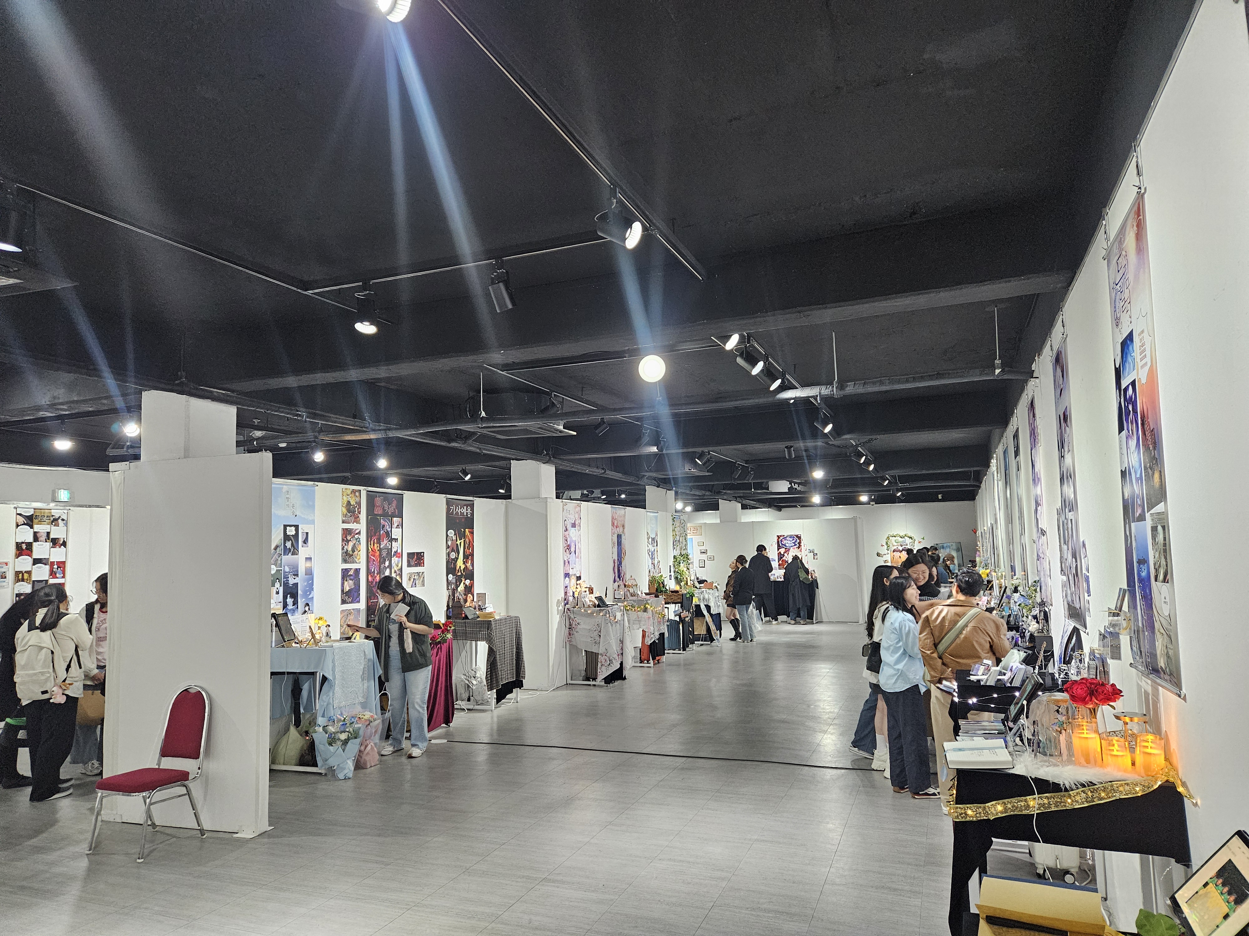 2025년도 제5회 웹툰애니메이션학부 졸업작품전시회 『 εὔνοιᾰ 』 개최 2번째 첨부파일 이미지