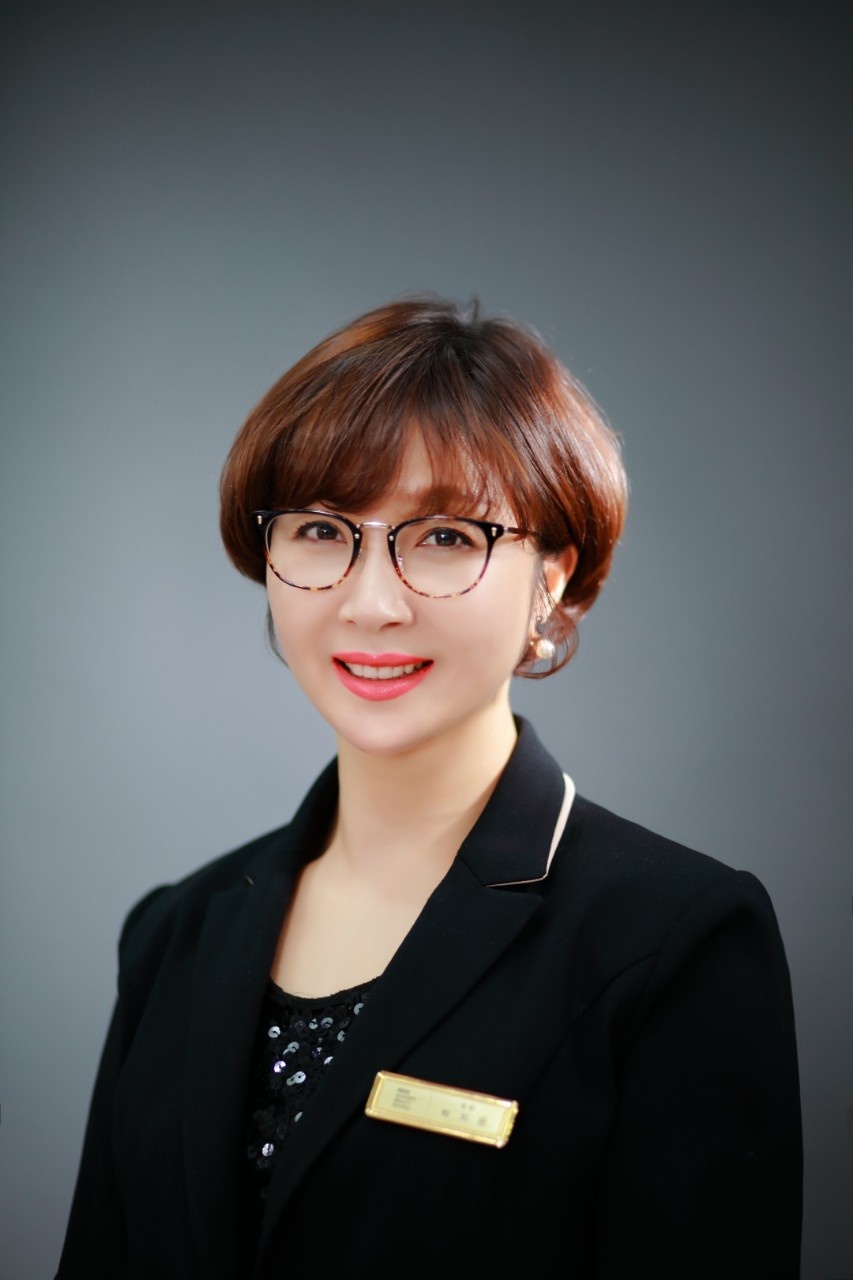 박지은 사진