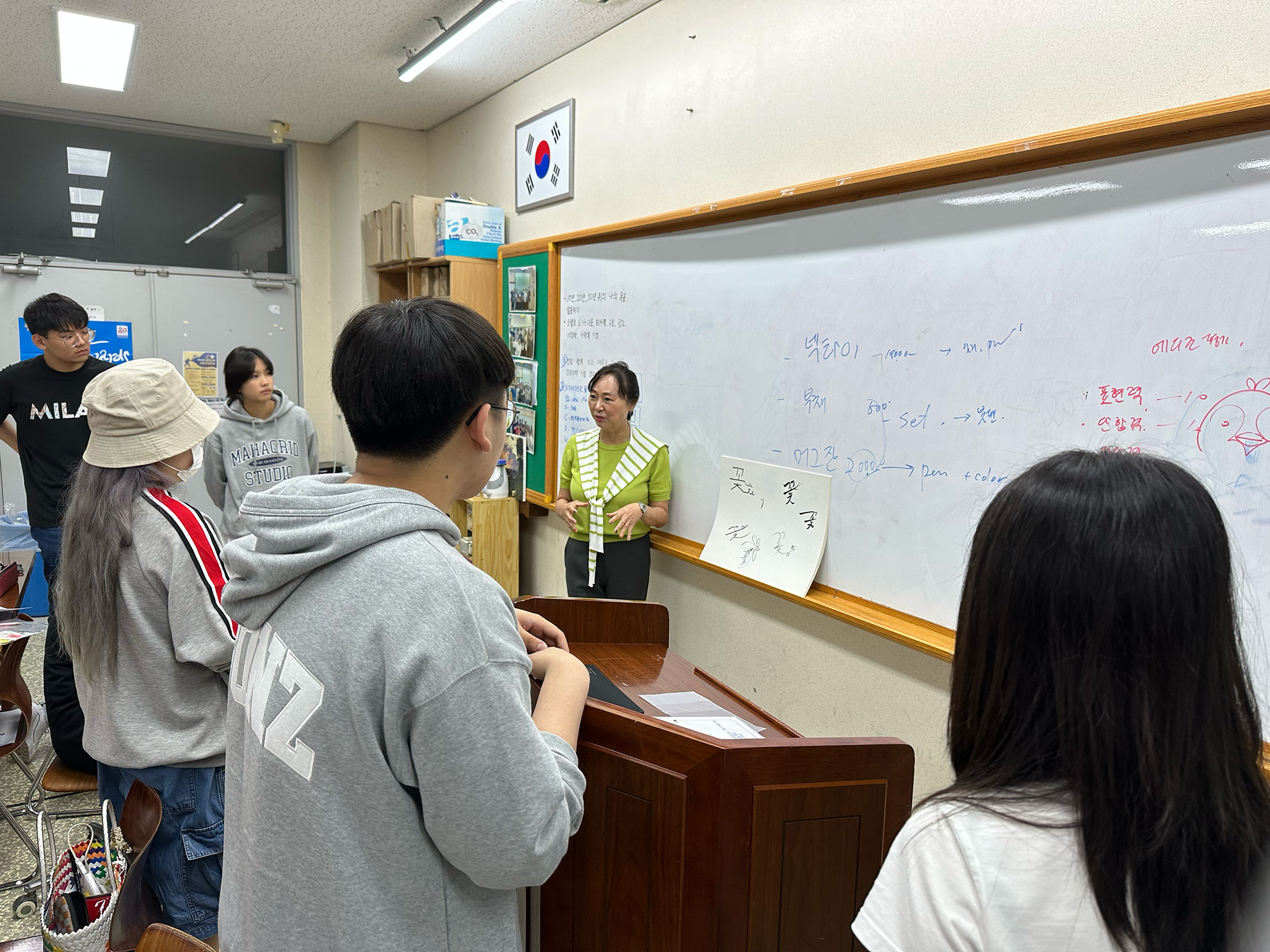 [시각디자인] 2023 1학년 타이포 그래피와 서체 전공 수업 2번째 첨부파일 이미지