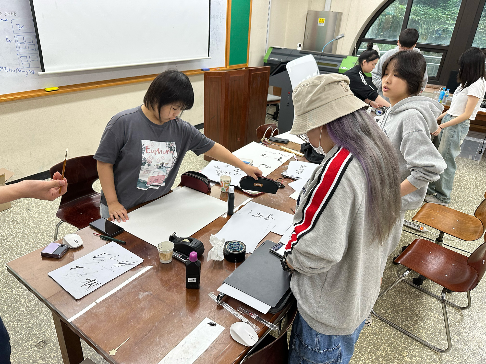 [시각디자인] 2023 1학년 타이포 그래피와 서체 전공 수업 5번째 첨부파일 이미지