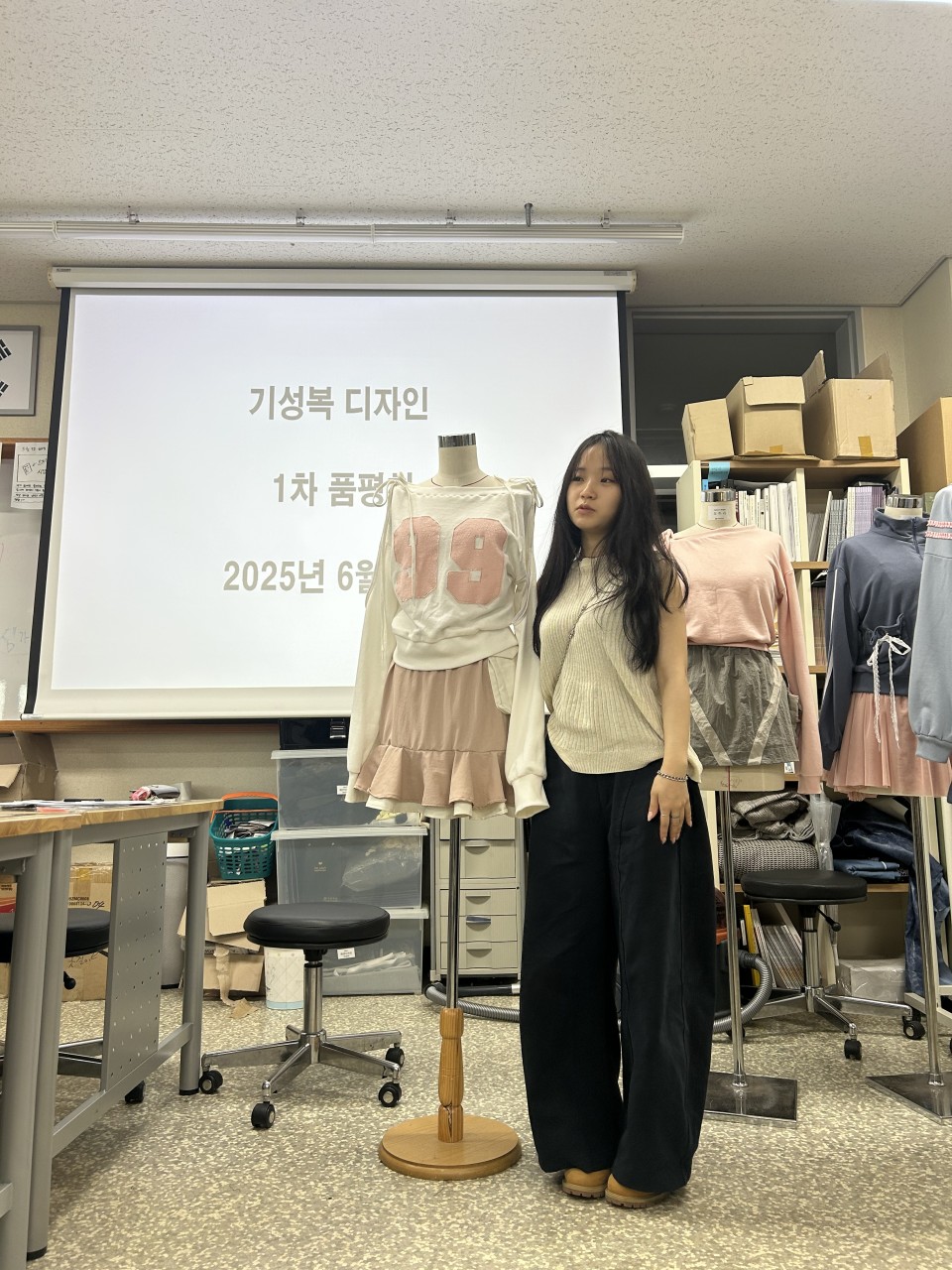 [패션스타일디자인]2025-1학기, 기성복디자인-수업 스케치 4번째 첨부파일 이미지