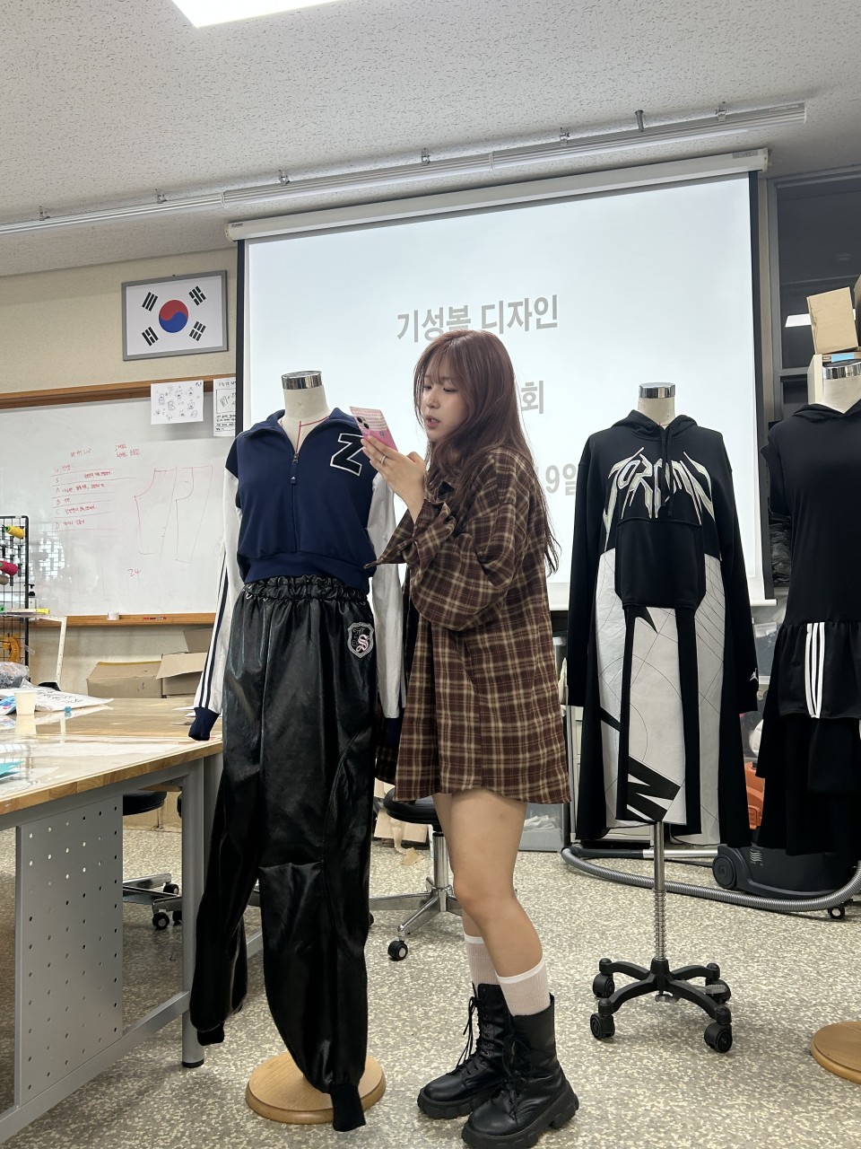 [패션스타일디자인]2025-1학기, 기성복디자인-수업 스케치 8번째 첨부파일 이미지