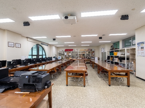 2026 [시각디자인과] #예체능 자율학부 #시각디자인과 #전공실습실 #실습기기 #시각디자인 대표이미지
