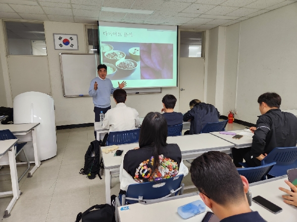스포츠생리학 교과목 수업 사진 - 양승원 교수 대표이미지