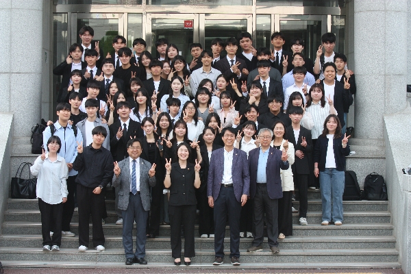 2026년도 2월 졸업 예정자 졸업사진(단체) 대표이미지